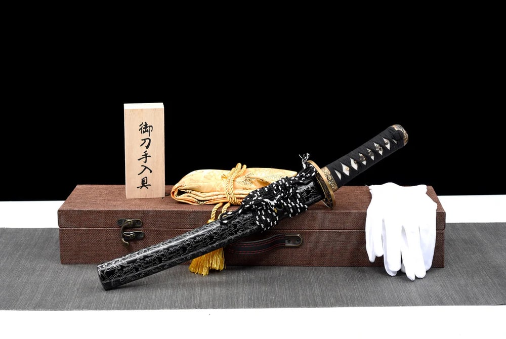 Ankokū Tanto (短刀暗黒)